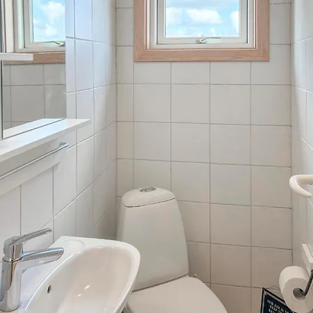 3 Bedroom Awesome In *